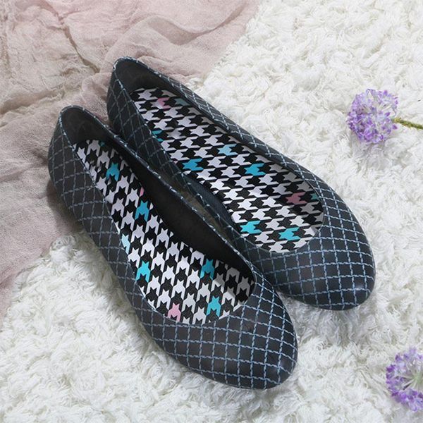 women's flat casual comfortable shoes jelly shoe ladies gingham soft shallow slip on candy color female footwear light new1, Black
women's flat casual comfortable shoes jelly shoe ladies gingham soft shallow slip on candy color female footwear light new1, Black