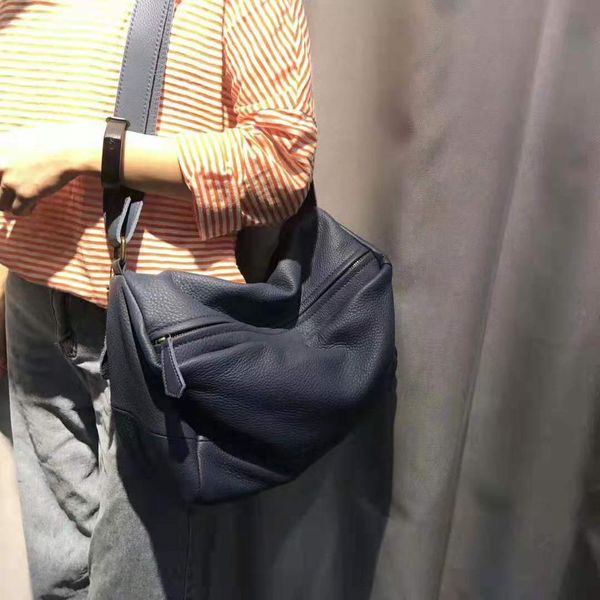 mesoul simple style women shoulder bag100% soft genuine leather crossbody bag lady casual travel messenger bag 2020 c0121
mesoul simple style women shoulder bag100% soft genuine leather crossbody bag lady casual travel messenger bag 2020 c0121