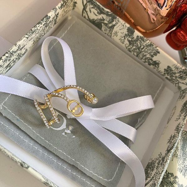 d new letter cd full diamond earring 925 silver needle female earbone clip anti-allergy high version, White
d new letter cd full diamond earring 925 silver needle female earbone clip anti-allergy high version, White