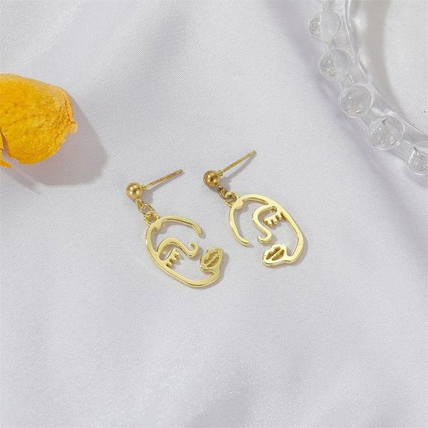 creative simple design abstract human face earrings korean trend women gold color pendant earrings fashion lady party jewelry, Golden;silver
creative simple design abstract human face earrings korean trend women gold color pendant earrings fashion lady party jewelry, Golden;silver