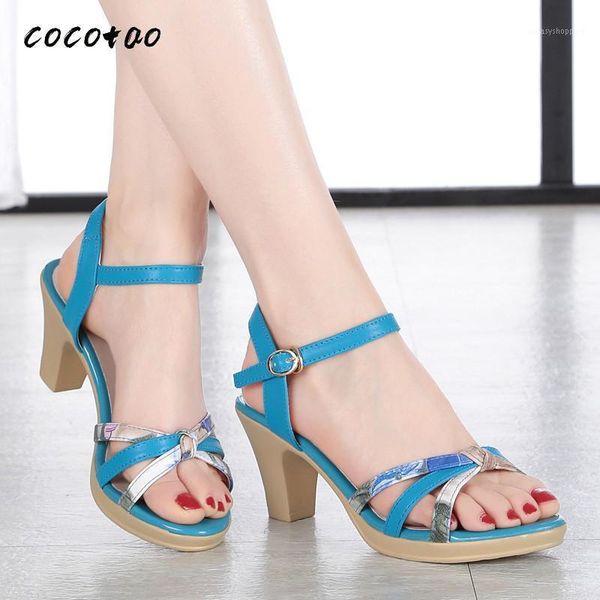2020 new sandals female summer middle-aged women high thick with color matching wild fashion mother sandals1, Black
2020 new sandals female summer middle-aged women high thick with color matching wild fashion mother sandals1, Black