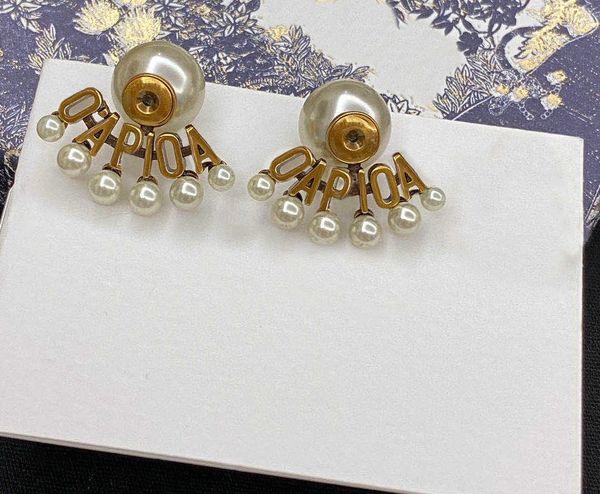 fashion stud hoop pearl earrings women party wedding lovers gift jewelry engagement with box, Golden;silver
fashion stud hoop pearl earrings women party wedding lovers gift jewelry engagement with box, Golden;silver