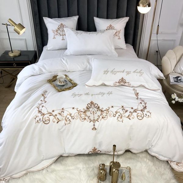 bedding sets 2021 luxury white 100% egyptian cotton thicken sanding gold embroidery set duvet cover flat/fitted sheet pillowcases
bedding sets 2021 luxury white 100% egyptian cotton thicken sanding gold embroidery set duvet cover flat/fitted sheet pillowcases