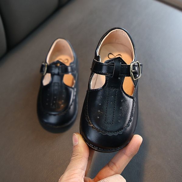 new children england style girls leather baby fashion sewing casual kids sandals autumn soft sole sneakers no-slip shoes, Black;red
new children england style girls leather baby fashion sewing casual kids sandals autumn soft sole sneakers no-slip shoes, Black;red