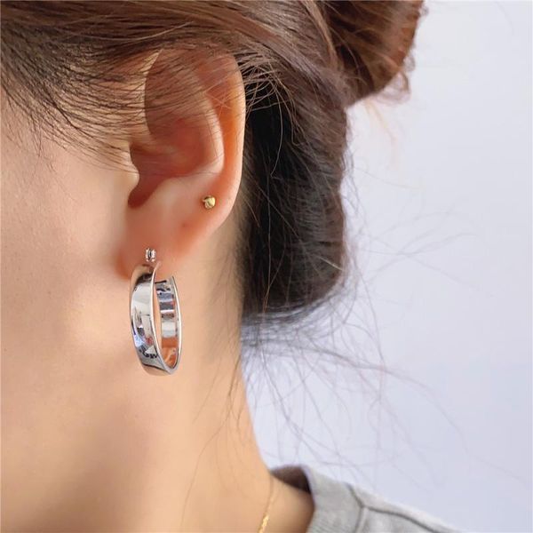 hoop & huggie casual gold or silver color plating 5mm thickness earrings for women girl classic dinner office party decoration accessory, Golden;silver
hoop & huggie casual gold or silver color plating 5mm thickness earrings for women girl classic dinner office party decoration accessory, Golden;silver