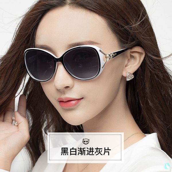 polarized male student modeling performance, driving men and women show thin trend, female sunglasses are versatile, White;black
polarized male student modeling performance, driving men and women show thin trend, female sunglasses are versatile, White;black