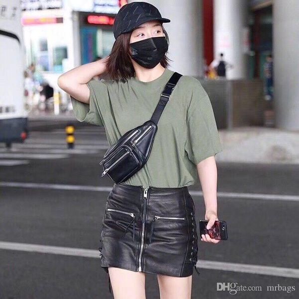 high-end classic selling fannypack designer waist bag fashion trend street style zip decoration closed mouth multiple back method
high-end classic selling fannypack designer waist bag fashion trend street style zip decoration closed mouth multiple back method