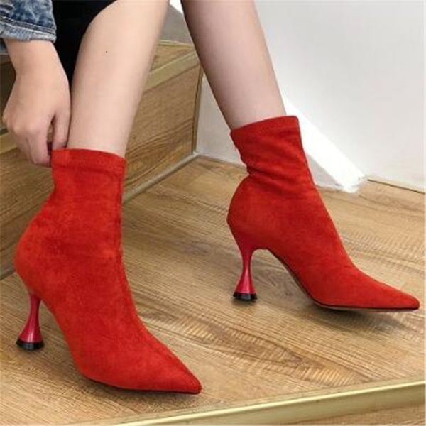 autumn 2021 new stockings elastic fabric stilettos heel pointed to boots winter shoes warm women's black red boats f54o
autumn 2021 new stockings elastic fabric stilettos heel pointed to boots winter shoes warm women's black red boats f54o