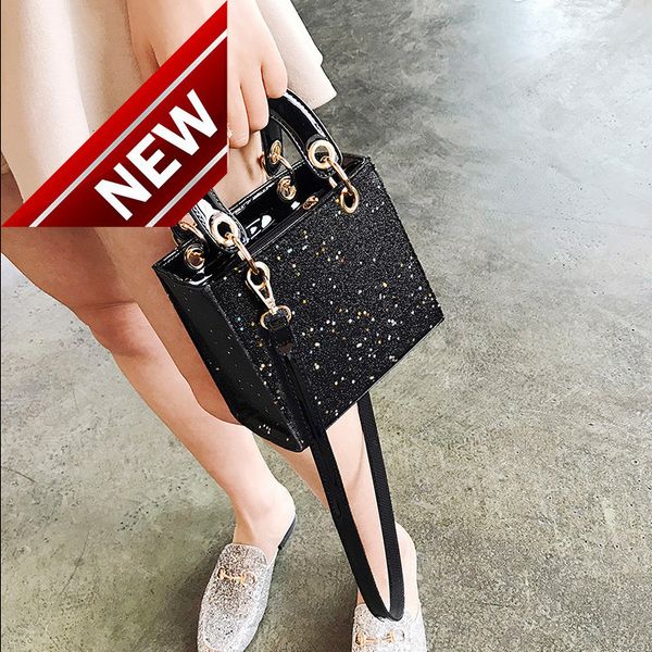 female 2022 new sequin diana bag mini shaped bride single shoulder messenger handbag
female 2022 new sequin diana bag mini shaped bride single shoulder messenger handbag