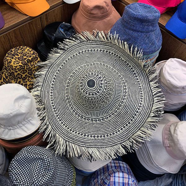 new spring and summer chao big eaves queen style domed fashion lace straw women's show hat, Blue;gray
new spring and summer chao big eaves queen style domed fashion lace straw women's show hat, Blue;gray