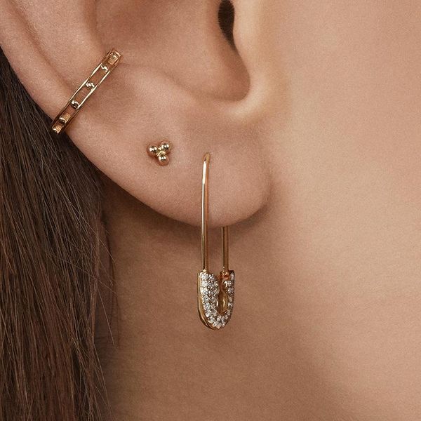 stud 2021 unique design paperclip safety pin earrings trendy rhinestone gold color for women jewelry gift, Golden;silver
stud 2021 unique design paperclip safety pin earrings trendy rhinestone gold color for women jewelry gift, Golden;silver