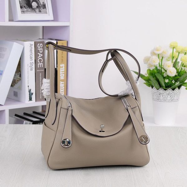 2020 new bag head leather shoulder handbag leather women's bag luxury handbags women bags designer
2020 new bag head leather shoulder handbag leather women's bag luxury handbags women bags designer