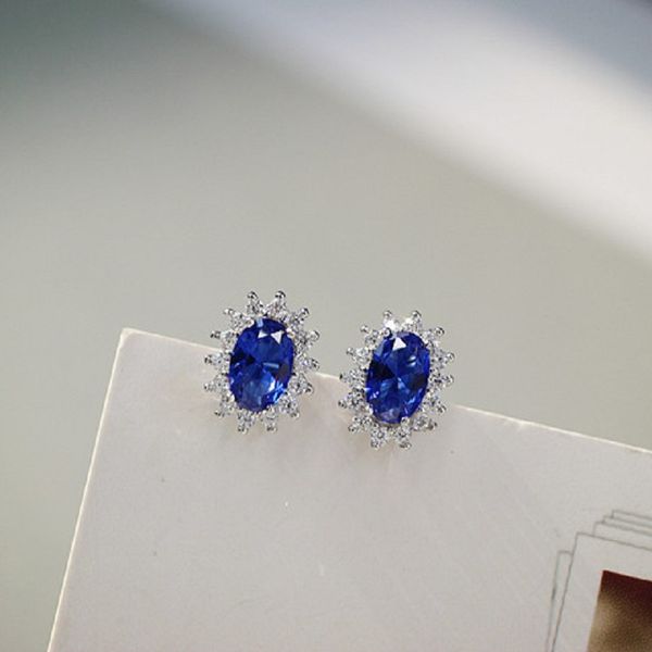 sapphire sun flower diamond blue crystal earrings european and american low luxury aquamarine earrings new fashion simple earrings, Golden;silver
sapphire sun flower diamond blue crystal earrings european and american low luxury aquamarine earrings new fashion simple earrings, Golden;silver