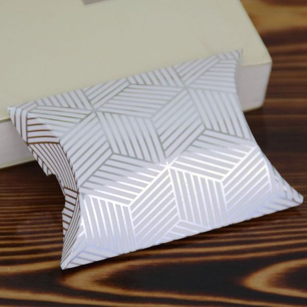 gold bronzing pillow box mini jewelry packaging box party favors wedding dragees boxes for guests 50pcs/lot
gold bronzing pillow box mini jewelry packaging box party favors wedding dragees boxes for guests 50pcs/lot
