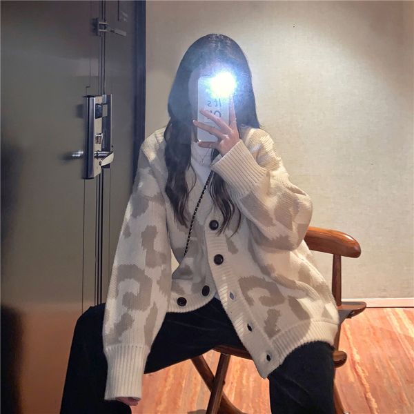 new style lazy sweater in autumn and winter, long sleeve cardigan sweater, women's net red color contrast wool t-shirt for outer wear
new style lazy sweater in autumn and winter, long sleeve cardigan sweater, women's net red color contrast wool t-shirt for outer wear