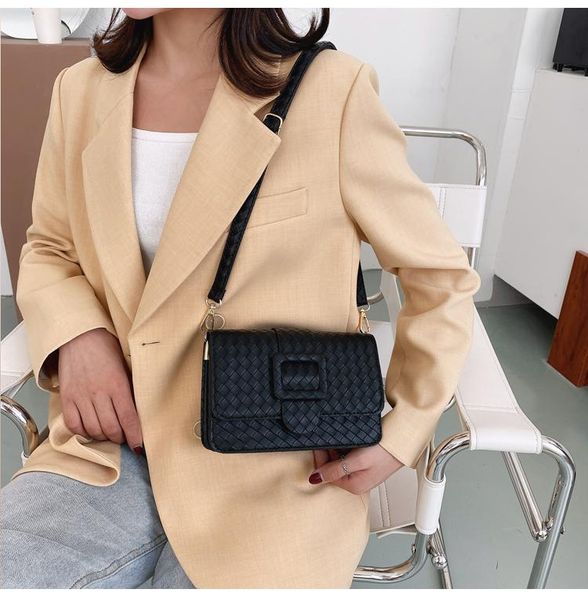 2020 new fashion shoulder bag, texture and fashion, women's versatile ins small square bag
2020 new fashion shoulder bag, texture and fashion, women's versatile ins small square bag