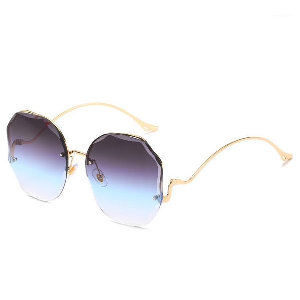 2020 metal women rimless sunglasses tint color candy color lens uv400 protective elegant designer sun glasses1, White;black
2020 metal women rimless sunglasses tint color candy color lens uv400 protective elegant designer sun glasses1, White;black