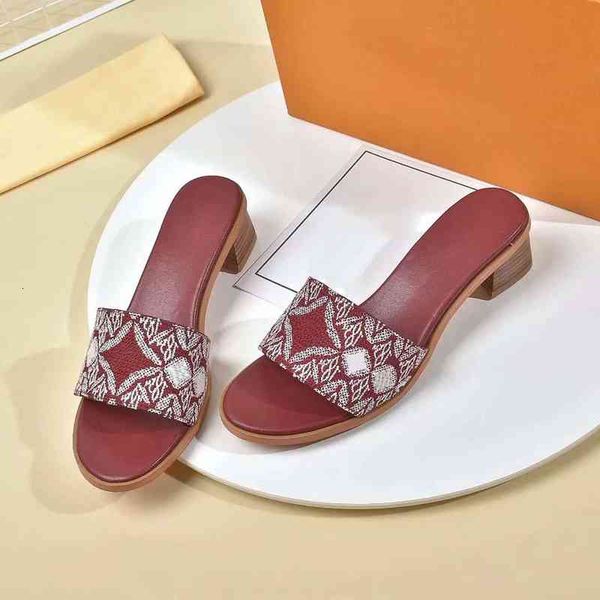 women sandals classics fashion beach thick bottom slippers alphabet lady leather high heel shoes slides 02, Black
women sandals classics fashion beach thick bottom slippers alphabet lady leather high heel shoes slides 02, Black