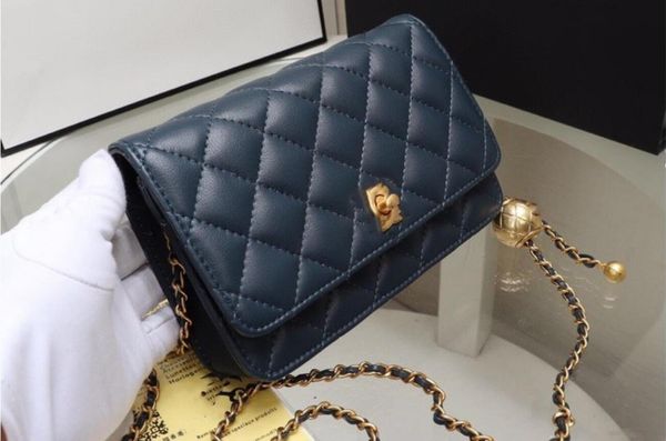 новый роскошный топ хот-художественный дизайнер classic trend женские овчины золотой шар обедают цепь чистая красная сумка классический ручн
новый роскошный топ хот-художественный дизайнер classic trend женские овчины золотой шар обедают цепь чистая красная сумка классический ручн