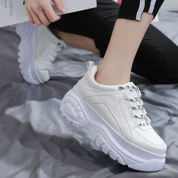 new factory sale 2020 autumn platform buffalo shoes women casual sneakers round toe flats zapatillas mujer st456 st463, Black
new factory sale 2020 autumn platform buffalo shoes women casual sneakers round toe flats zapatillas mujer st456 st463, Black