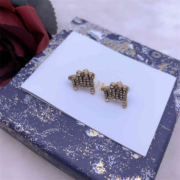 86% off factory shophome new female diamond silver needle high-end version valentine's day gift, Golden
86% off factory shophome new female diamond silver needle high-end version valentine's day gift, Golden