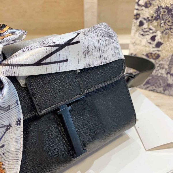20aw women's bags new arrival shoulder bag new vogue trend style designers ribbons grace black color luxurys bags
20aw women's bags new arrival shoulder bag new vogue trend style designers ribbons grace black color luxurys bags