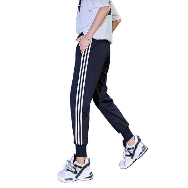 white side sports pants female summer/winter streetwear plus size pants cargo women trousers loose jogger woman sweatpants y200114, Black;white
white side sports pants female summer/winter streetwear plus size pants cargo women trousers loose jogger woman sweatpants y200114, Black;white