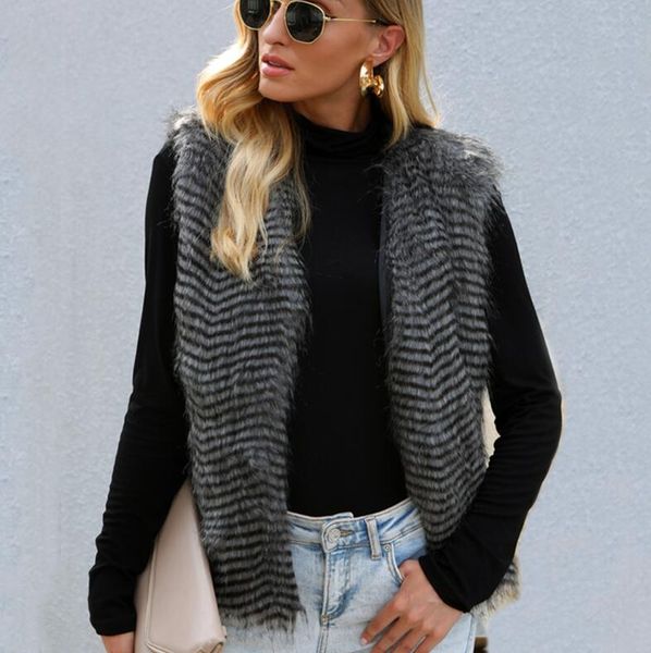 europe and america f0370 autumn and winter new style faux fur imitation peacock fur vest women's thick vest jacket women, Black;white
europe and america f0370 autumn and winter new style faux fur imitation peacock fur vest women's thick vest jacket women, Black;white
