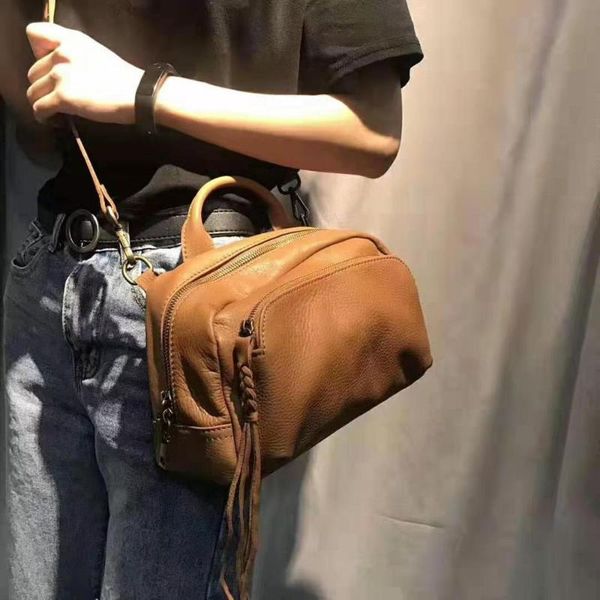 woman handbags with tassel genuine leather shoulder bags for women crossbody bag female casual solid zipper black messenger bag
woman handbags with tassel genuine leather shoulder bags for women crossbody bag female casual solid zipper black messenger bag