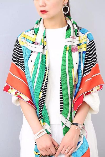 scarves 2021 arrival autumn winter chain 70% cashmere 30% silk big scarf 135*135 cm warm fashion wrap shawl for women lady girl, Blue;gray
scarves 2021 arrival autumn winter chain 70% cashmere 30% silk big scarf 135*135 cm warm fashion wrap shawl for women lady girl, Blue;gray