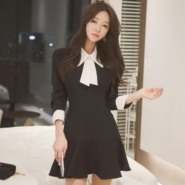 2020 winter white black patchwork turn-down collar vestidos a-line mini brief party dress, Black;gray
2020 winter white black patchwork turn-down collar vestidos a-line mini brief party dress, Black;gray