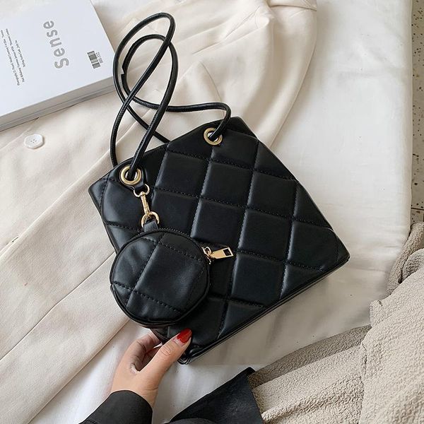 jinmantang all pu leather shoulder bags for women 2021 trend handbags female travel totes lady fashion handbag 2 pcs/set
jinmantang all pu leather shoulder bags for women 2021 trend handbags female travel totes lady fashion handbag 2 pcs/set
