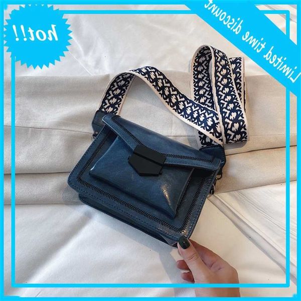 this year's women's new 2020 korean wide shoulder strap small square fashion simple texture messenger bag
this year's women's new 2020 korean wide shoulder strap small square fashion simple texture messenger bag