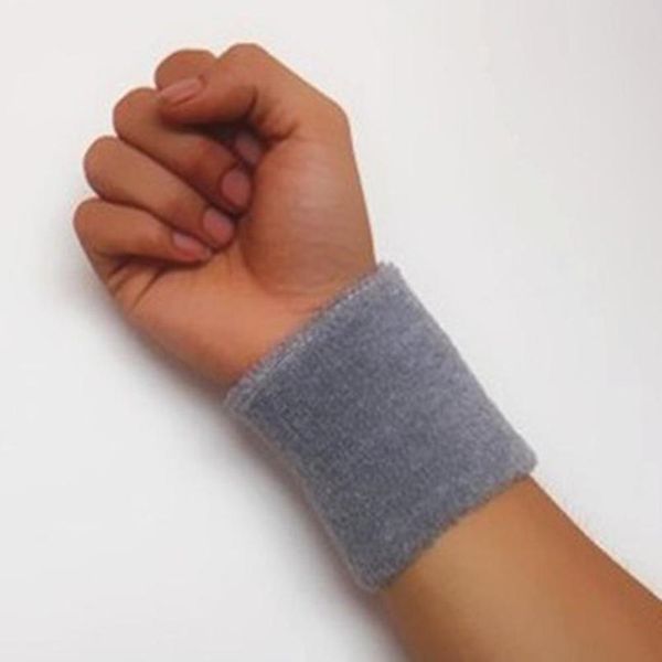 1 piece wristband sport hand band sweat wrist support brace wraps guards for sports safety gym fitness basketbal jllvhx, Black;red
1 piece wristband sport hand band sweat wrist support brace wraps guards for sports safety gym fitness basketbal jllvhx, Black;red