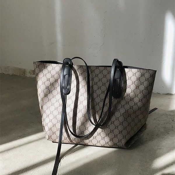 one-shoulder large capacity bag women 2020 new trendy presbyopia tote bag niche design student shopping designer
one-shoulder large capacity bag women 2020 new trendy presbyopia tote bag niche design student shopping designer