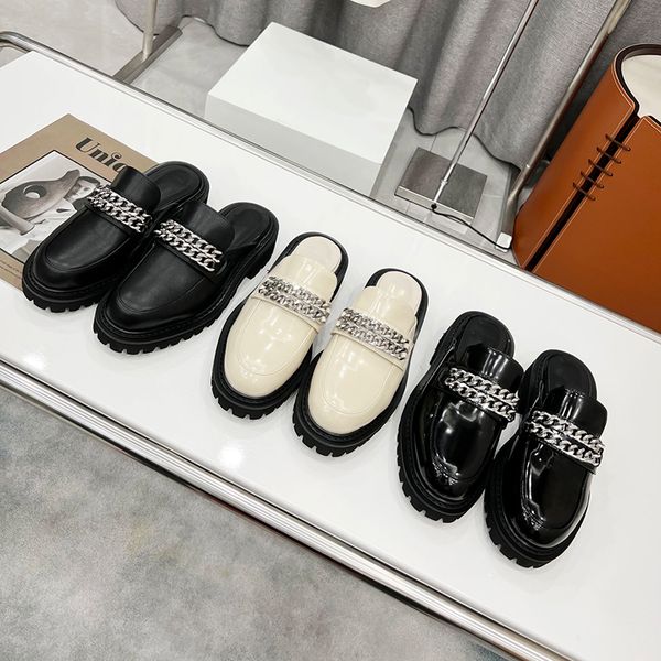 fashion designer women slippers big chain round toe cowskin leather flat heel slides casual shoes black white
fashion designer women slippers big chain round toe cowskin leather flat heel slides casual shoes black white