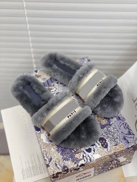 2021 new women dway fur slide designer flat slipper winter embroidered cotton upper winter warm flat flip flops causal slipper with box, Black
2021 new women dway fur slide designer flat slipper winter embroidered cotton upper winter warm flat flip flops causal slipper with box, Black