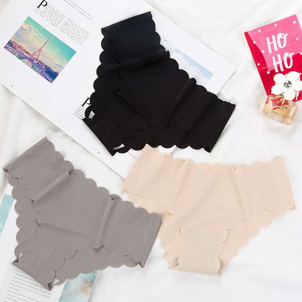 traceless ice silk triangle underwear wave edge mid waist breathable pure cotton one piece women's pants, Black;white
traceless ice silk triangle underwear wave edge mid waist breathable pure cotton one piece women's pants, Black;white