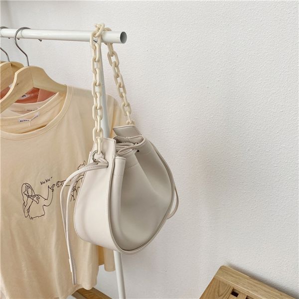 ins satchel bucket women's 2020 new chain shoulder messenger bag fashion solid color pu bucket bag korean style fashion r68o7
ins satchel bucket women's 2020 new chain shoulder messenger bag fashion solid color pu bucket bag korean style fashion r68o7