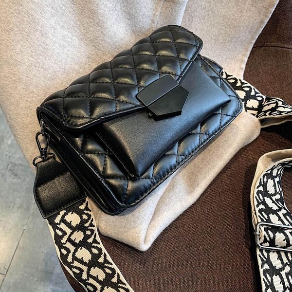western style messenger square wide shoulder strap small square 2020 new korean style rhombus messenger bag winter fashion small bag for wom
western style messenger square wide shoulder strap small square 2020 new korean style rhombus messenger bag winter fashion small bag for wom