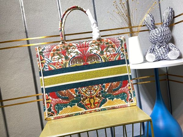 lady large-capacity handbags fashion bags designer retro ethnic style canvas handmade pattern handbag
lady large-capacity handbags fashion bags designer retro ethnic style canvas handmade pattern handbag