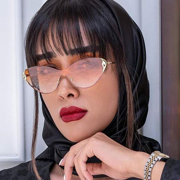 sunglasses rimless one piece small cat eye for women fashion brand gradient red elegant sun glasses female alloy vintage shades, White;black
sunglasses rimless one piece small cat eye for women fashion brand gradient red elegant sun glasses female alloy vintage shades, White;black
