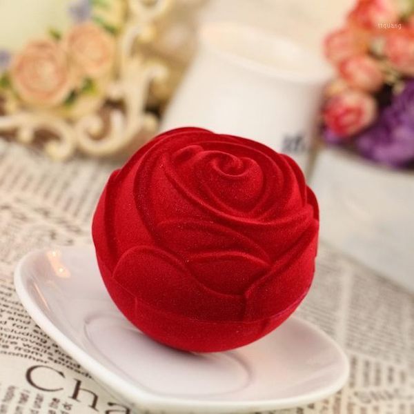 2020 new arrival 100pcs romantic rose shape wedding candy boxes 8cm diameter red/pink/purple
2020 new arrival 100pcs romantic rose shape wedding candy boxes 8cm diameter red/pink/purple