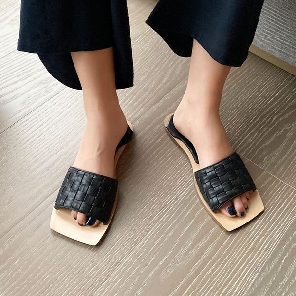 2021 women flat beach bohemian ladies party black white slide slippers woman flower luxury sandals pac2
2021 women flat beach bohemian ladies party black white slide slippers woman flower luxury sandals pac2