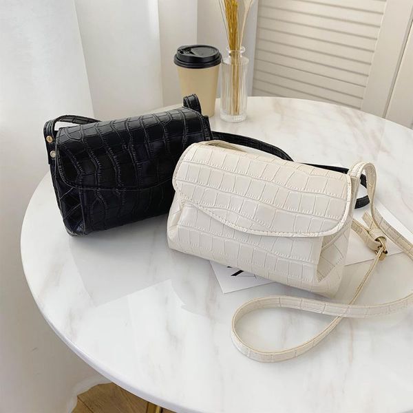 fashion alligator pattern women messenger handbag solid color lady portable pu leather travel daily shoulder crossbody bags
fashion alligator pattern women messenger handbag solid color lady portable pu leather travel daily shoulder crossbody bags