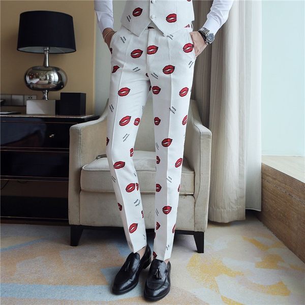 2020 pantalon homme mode thin fit lip men's night club dressed in fashion print casual pants keeb, Black
2020 pantalon homme mode thin fit lip men's night club dressed in fashion print casual pants keeb, Black