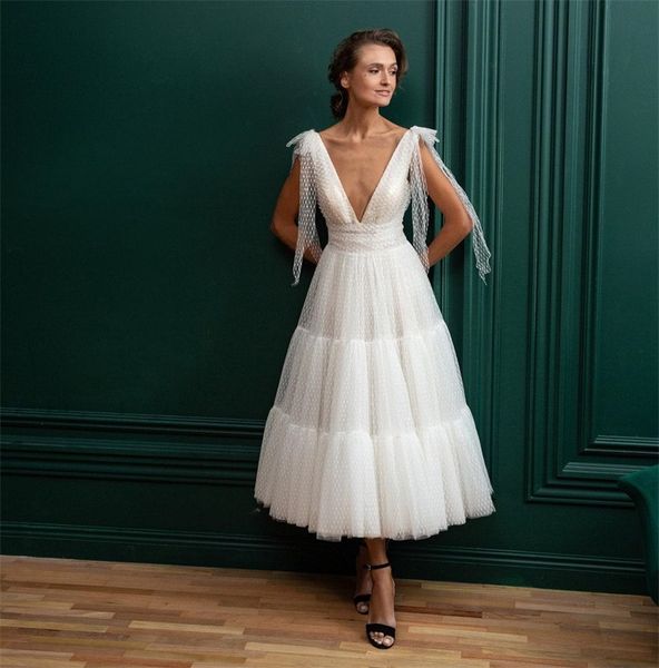 short wedding dresses boho beach vestido de novia lace bridal gown v neck a line custom made robe de mariée ankle length, White
short wedding dresses boho beach vestido de novia lace bridal gown v neck a line custom made robe de mariée ankle length, White