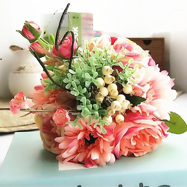 1pcs artificial flower 6 head simulation flowers rose and gerbera party table deocr new year christmas party fake flower decors1
1pcs artificial flower 6 head simulation flowers rose and gerbera party table deocr new year christmas party fake flower decors1