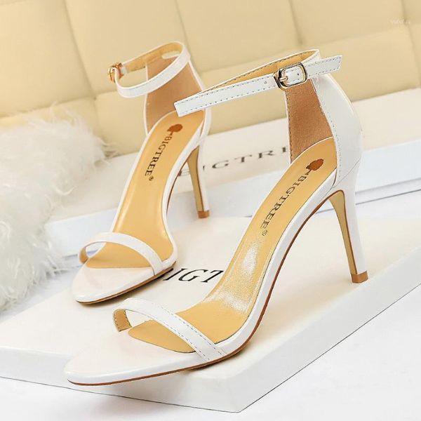 european and american style fashion simple open-toe one word strap high heels stiletto high heels patent leather female san1, Black
european and american style fashion simple open-toe one word strap high heels stiletto high heels patent leather female san1, Black