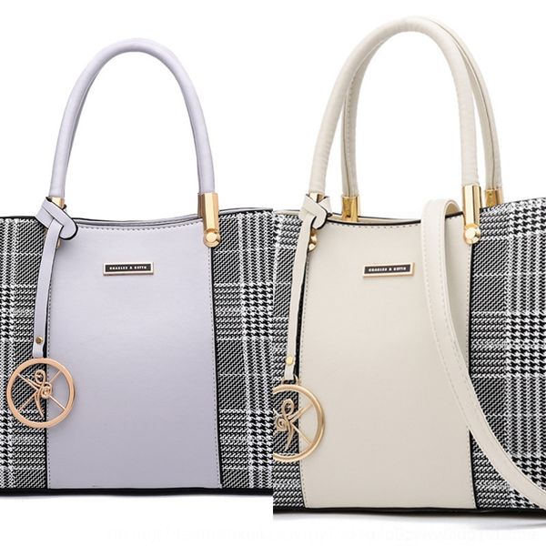 bicpv xiangyun 2020 new fashion hand trend large trend messenger xiangyun hand 2020 new fashion hand women's capacity large capacity ha
bicpv xiangyun 2020 new fashion hand trend large trend messenger xiangyun hand 2020 new fashion hand women's capacity large capacity ha